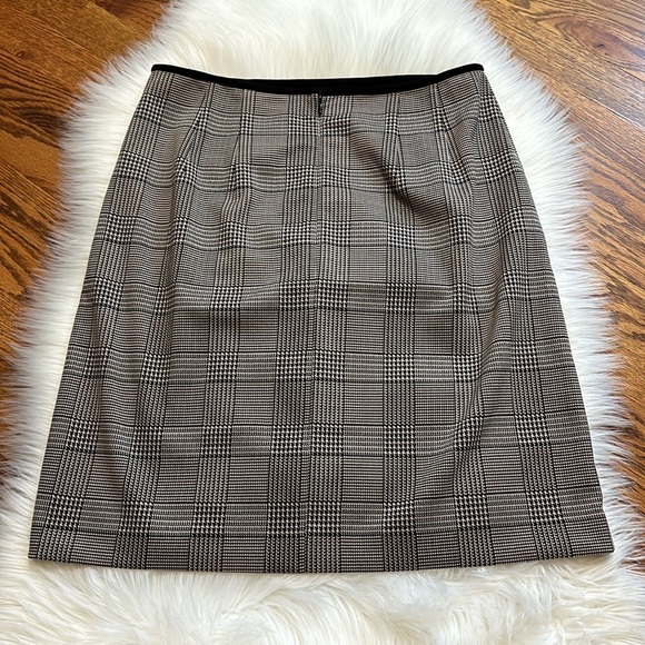NWT Ann Taylor Glen Check Velvet Trimmed Pencil Skirt - Picture 4 of 4